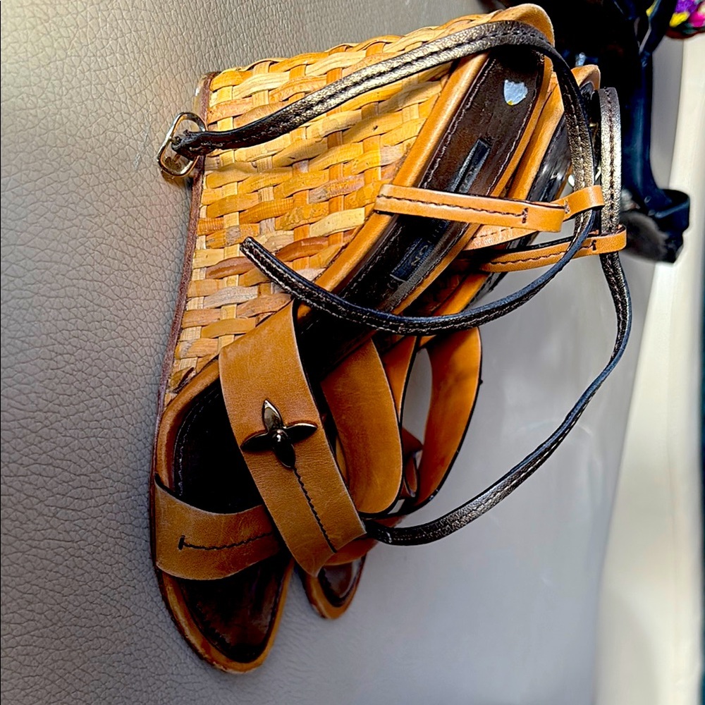 Loius Vuitton Chic Tan Woven Wedge Sandals